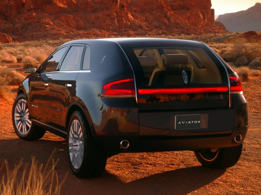  Lincoln Aviator Concept 2004 года  (фото 35 из 37)